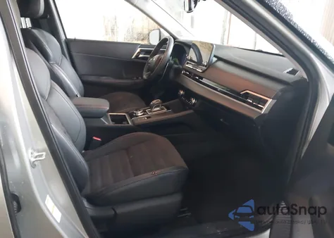 2023 Mitsubishi Outlander Se 2.5 S-Awc z USA, uszkodzony, nr VIN JA4J4UA89PZ049640